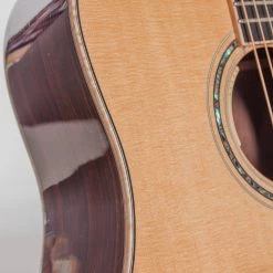 Guitars Larrivee D09-E Dreadnought Acoustic & Electric Guitar